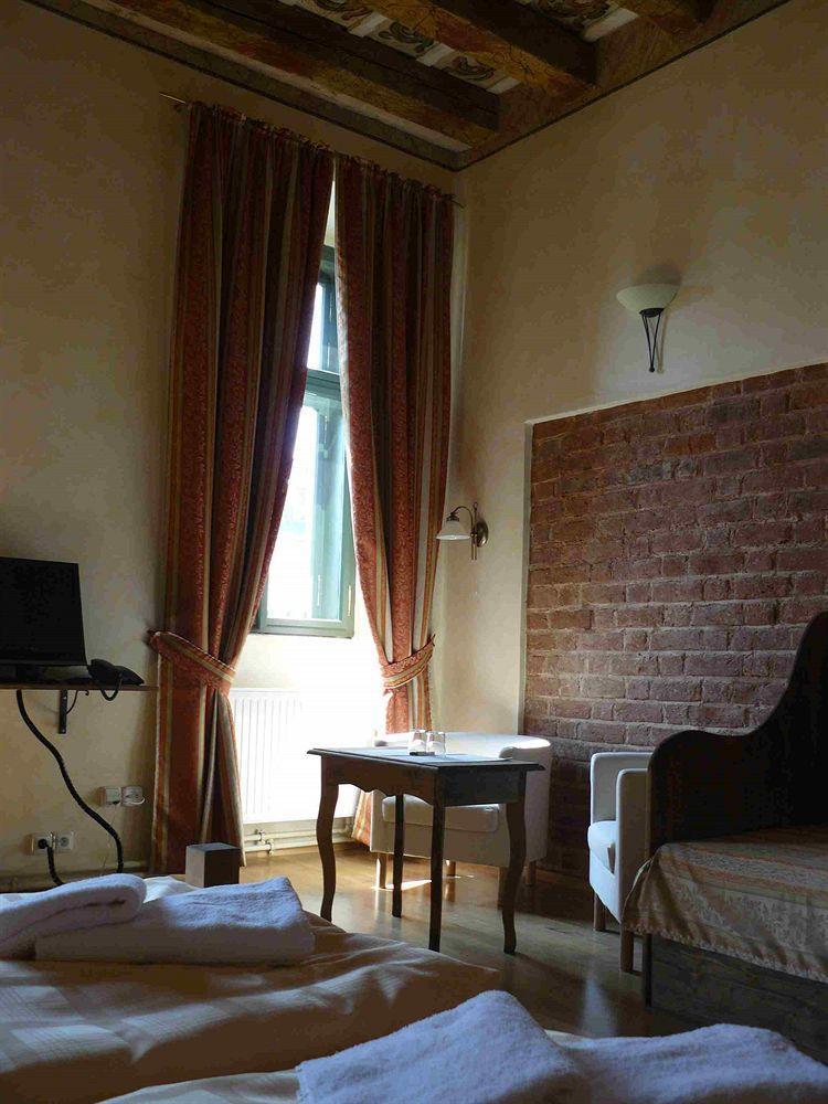 Hotel Opat Kutná Hora Oda fotoğraf